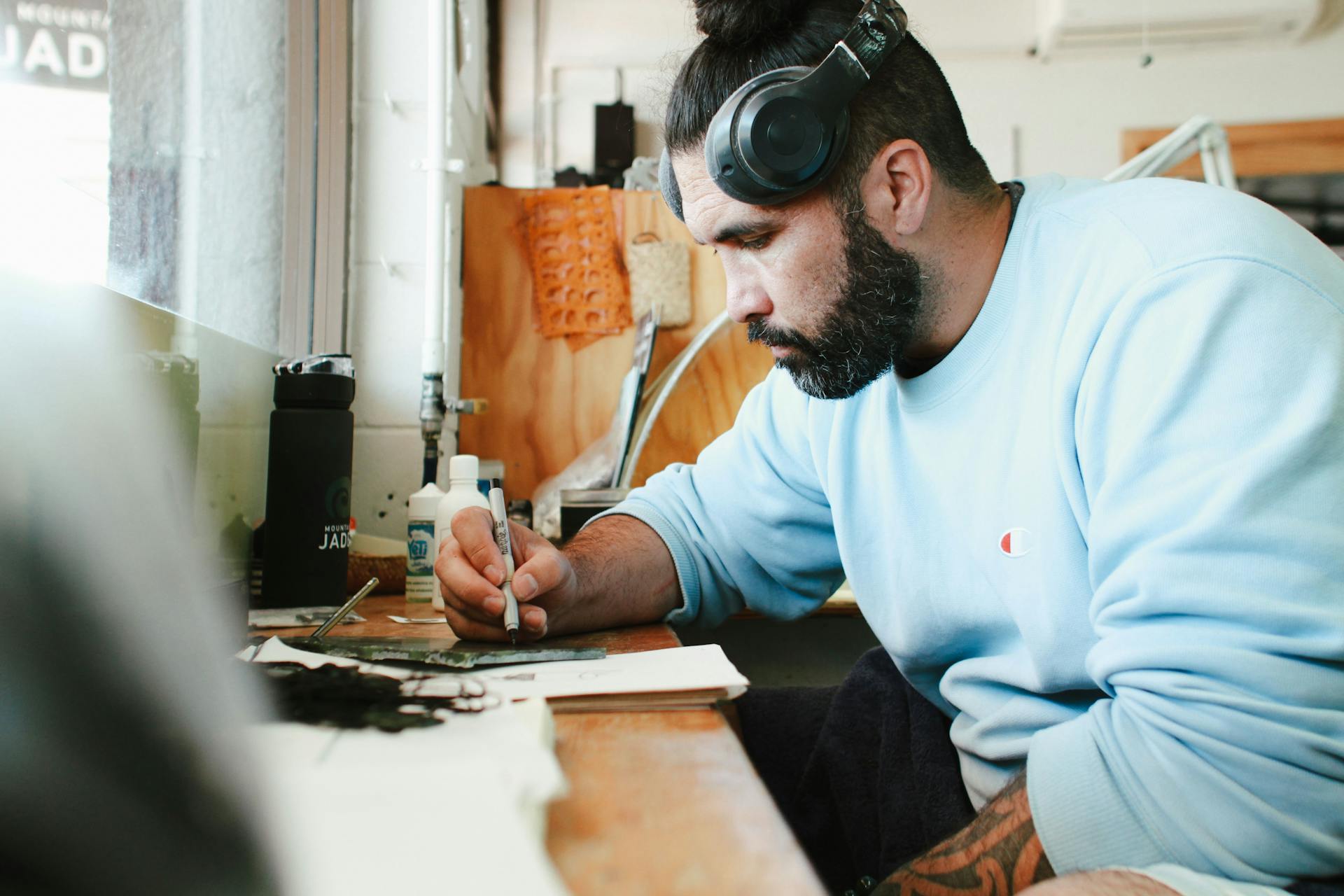 Artist in the Rotorua workshop