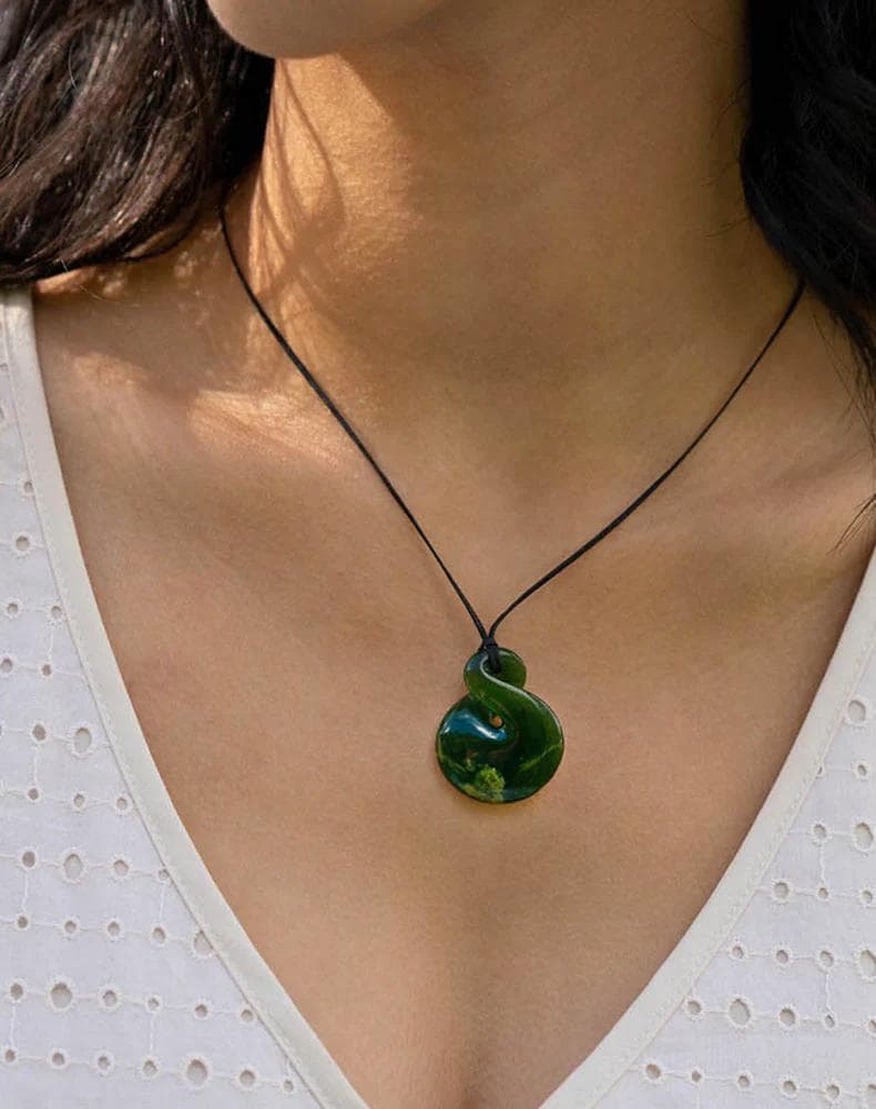 Kiwi green 2025 stone necklace